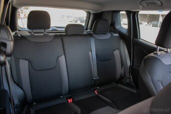 Jeep Renegade 1.5 e-Hybrid Longitude, 1.majiteľ, SK, - 17