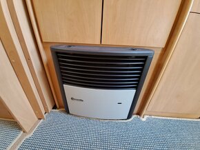 Karavan - BÜRSTNER VENTANA UOPLYST 530 TK, 2002, č. 0132 - 17