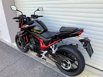Honda CB 750 Hornet TOP STAV - 17