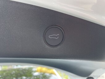 Tesla 3 Performance - 17