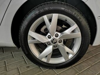Škoda Octavia LED VIRTUÁL KEYLESS TAŽNÉ ZÁRUKA - 17