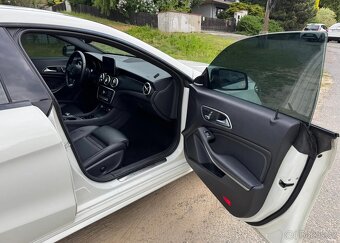 Mercedes-Benz CLA 250 4Matic 7G-DCT AMG Line - 17