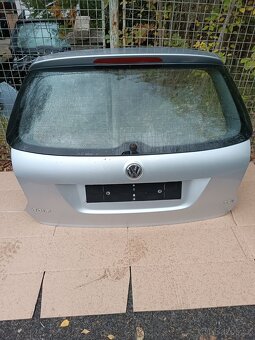 VW Golf 5 combi ,variant - páté dveře, víko kufru - 17
