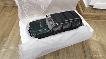 Model Toyota Land Cruiser LC80 1:18 Keng Fai - 17