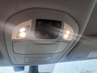 Chrysler Pacifica 3,6 Radar Adaptemp L-Plus Látka 2020 - 17