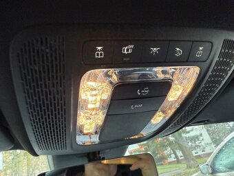 Mercedes cla 200d - 17