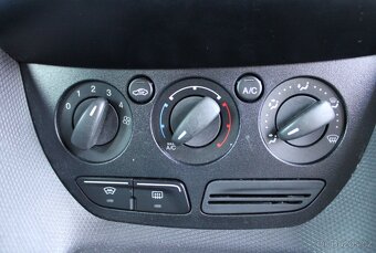 Ford Transit Connect 1.5TDCI, KLIMA,TAŽNÉ,ALU - 17