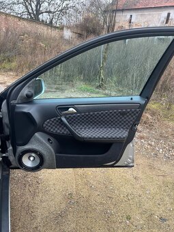 Mercedes-Benz C320 W203 (2002) – 6V - 17