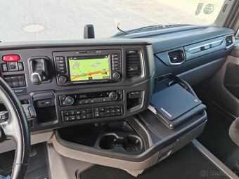 Prodám tahač návěsů SCANIA R450 EURO 6 E jednnokruhová hydr. - 17