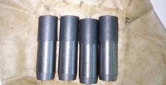 Originální nové hlavy z vojenského depozitu Dněpr Ural K750 - 17