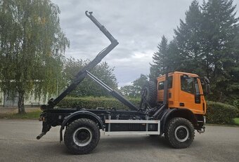 4x4 sypač Iveco 13.5t radlice hák kontejner - 17