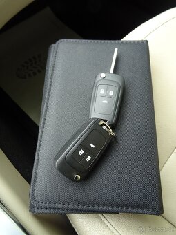 Opel Insignia SPORTS TOURER 2.0 CDTi 4x4 automat,pěkná výb. - 17