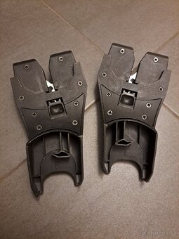 Isofix základna Maxi Cosi s autosedačkou - 17