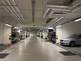 Prodej bytu 2+kk 59 m² s balkonem, garáží a sklepem - 17