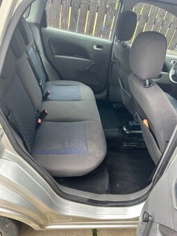 Ford fiesta 2003 - 17