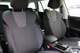 Škoda Octavia 2.0 TDi 110kW DSG, ACC, LED MATRIX - 17