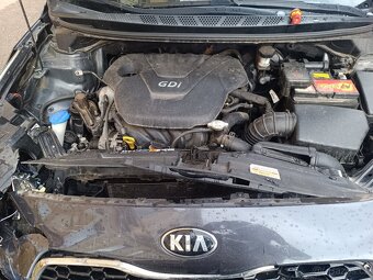 Kia ceed kombi 2013 - na díly nebo k opravě - 17