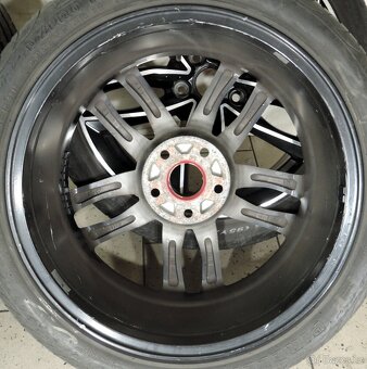ALU disky 8x18 ET35 5x112x66,6 z Audi RS - 17
