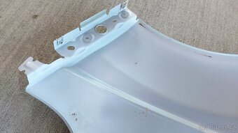 Renault Trafic –  Blatníky přední bílé - 17