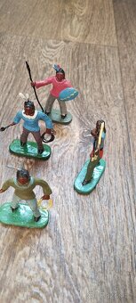 Indiáni figurky 2 z NDR - 17