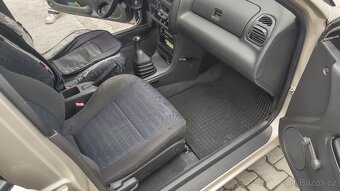 Mazda 323 BA sedan - velice pěkný stav - garážévaná - 17