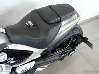 Triumph Rocket 3 R 2022 - 17