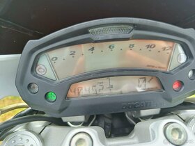 Ducati Monster 696 - 17