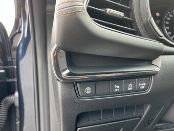 Mazda 3 2,0i NAVI,LED,BOSE,ACCTEMP,KEYFREE,CARPLAY,DPH - 17