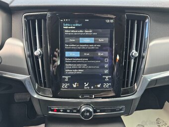 VOLVO V90 2,0 140kW D4 AWD Drive-E MOMENTUM Auto LED KŮŽE - 17