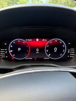 ŠKODA Superb L&K 4x4 - TOP STAV - 17