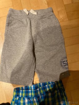 Balík věcí kluk 122,128 - 17