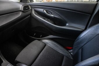 Hyundai i30 Fastback Style 2018 / AJ NA SPLÁTKY / PROTIÚČET - 17
