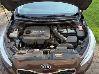 Kia Ceed, 2013, 1.4 CRDi 66kW, klima, tempomat, tažné - 17