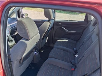 Ford C-Max - 17