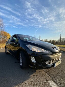 PEUGEOT 308 ROK 2008 1.6i 88kW BENZÍN + LPG - 17