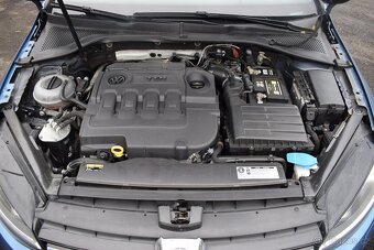 Volkswagen Golf 2,0 TDI AUTOMAT 1.MAJ,NOVÉ ČR,SUPER STAV - 17
