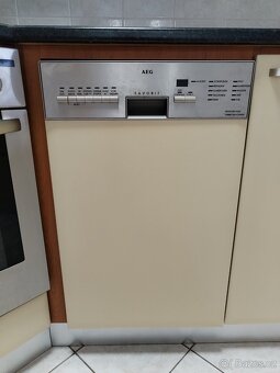 Kuchyň včetně spotrebičů - 17