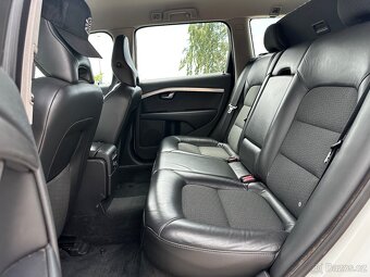 Volvo V70 2.4d 129Kw - 17