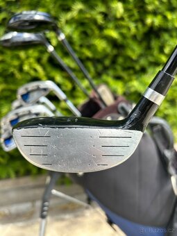 Prodám kvalitní prodloužené golfové hole Wilson - 17