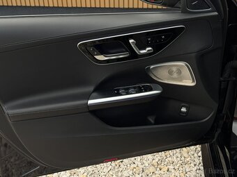 Mercedes-Benz C 300 d 4Matic AMG Plna vybava,Masáž,Pano,Bur. - 17