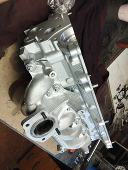 Volvo S60 2.4T 177kw AWD automat LPG - 17