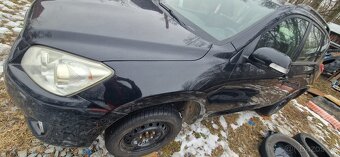 Toyota RAV 2.D - poškozená zadni část vozu - 17
