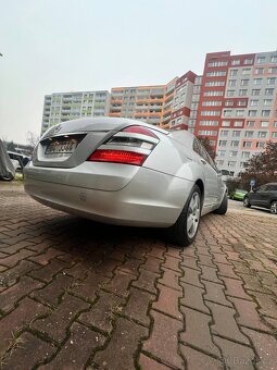 221 Mercedes-Benz - 17