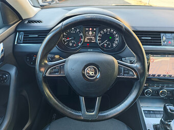 Škoda Octavia 1.4 TSi Elegance NAVI DSG - 17