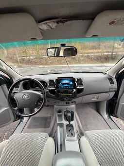 Toyota Hilux 3.0 - 17