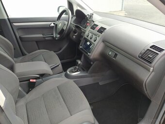 Volkswagen Touran 2.0 TDI, 7 míst, DSG - 17