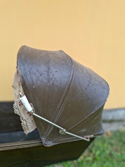 Starožitný kočárek pro panenkyč. 490 - 17