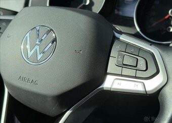 Volkswagen Passat 1,5 TSI EVO BMT Business DPH benzín - 17