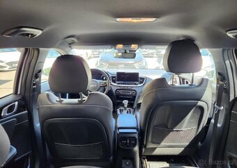 Kia Cee´d 1.5-GT-Line-DPH-ZÁRUKA-PAKETY - 17