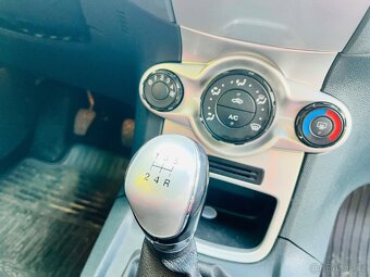FORD FIESTA 1.2 i BENZÍN 5 DVEŘÍ NAJETO JEN 79 TIS KM ALU - 17